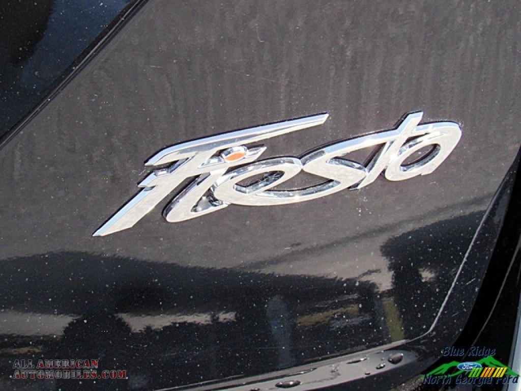 2017 Fiesta SE Sedan - Shadow Black / Charcoal Black photo #32