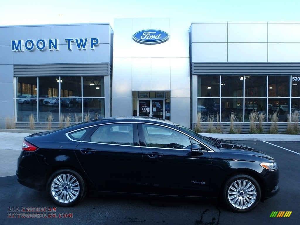 Sterling Gray / Dune Ford Fusion Hybrid SE