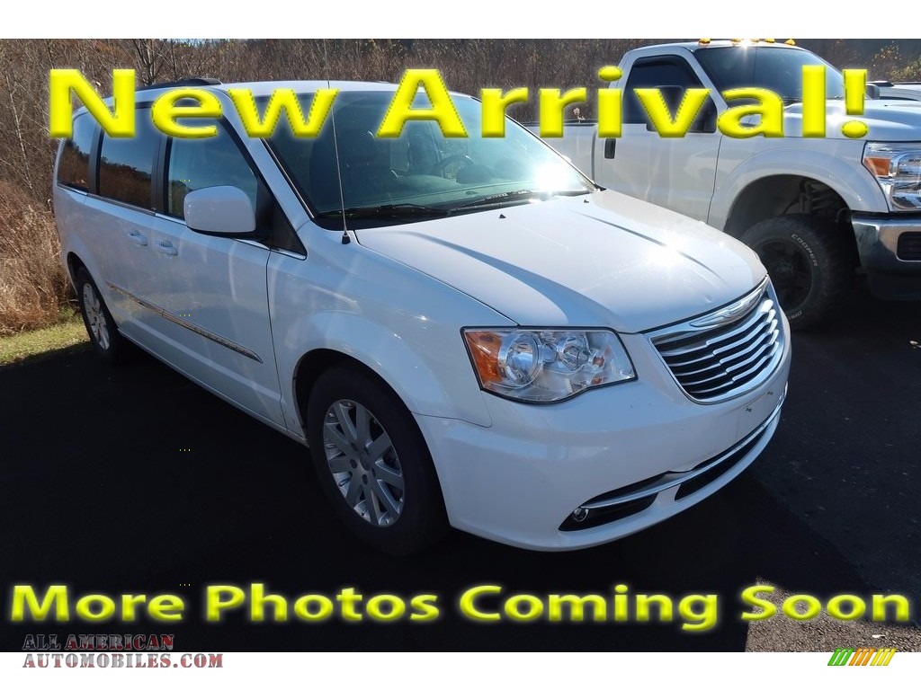 2014 Town & Country Touring - Bright White / Black/Light Graystone photo #1