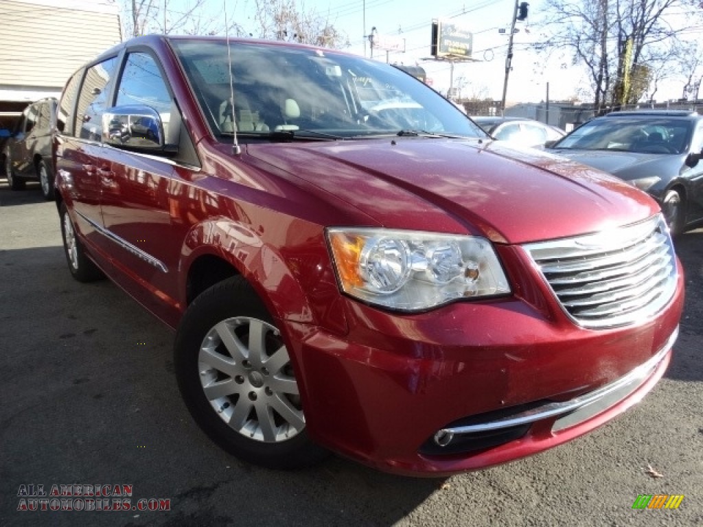 Deep Cherry Red Crystal Pearl / Dark Frost Beige/Medium Frost Beige Chrysler Town & Country Touring - L