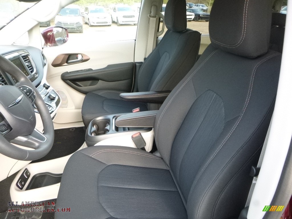 2018 Pacifica Touring Plus - Velvet Red Pearl / Black/Alloy photo #13
