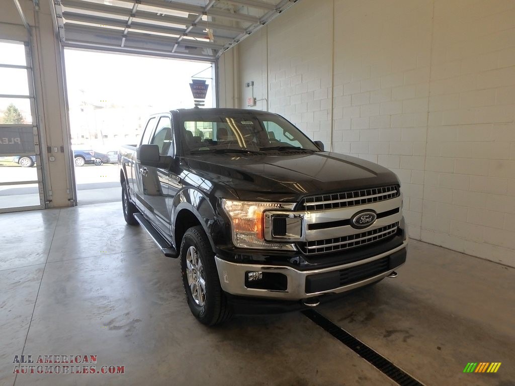 Shadow Black / Earth Gray Ford F150 XLT SuperCab 4x4