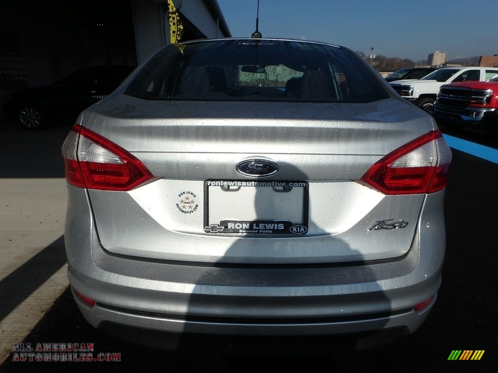2015 Fiesta S Sedan - Ingot Silver Metallic / Charcoal Black photo #3