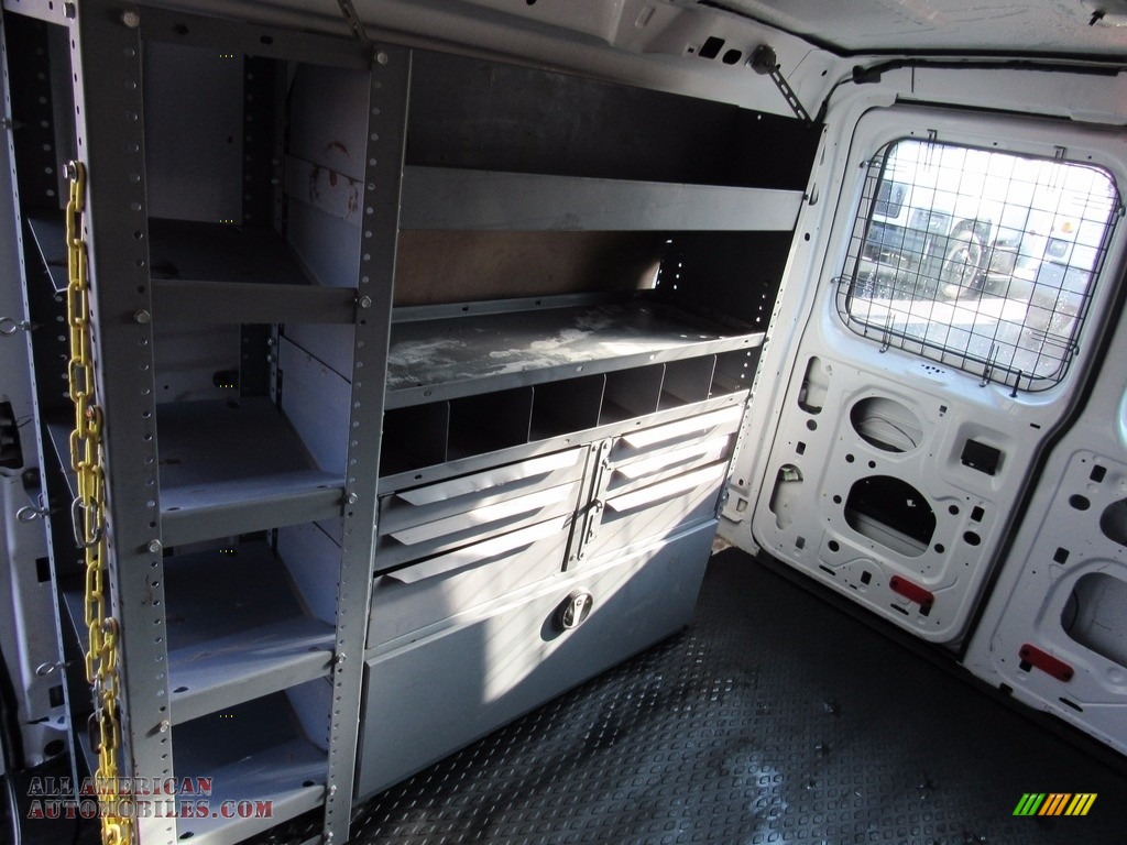 2013 E Series Van E150 Cargo - Oxford White / Medium Flint photo #35