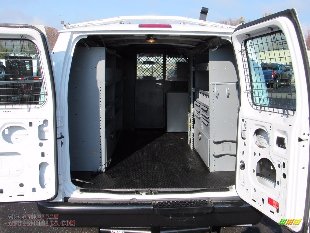 2013 E Series Van E150 Cargo - Oxford White / Medium Flint photo #37