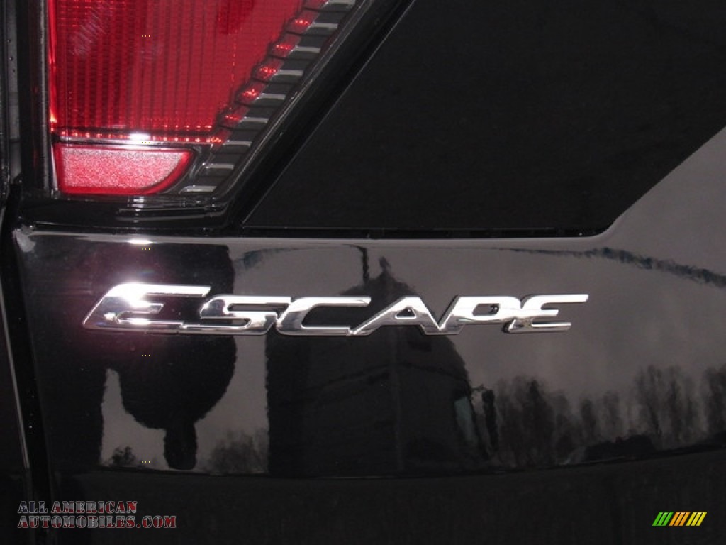 2018 Escape SE 4WD - Shadow Black / Charcoal Black photo #34