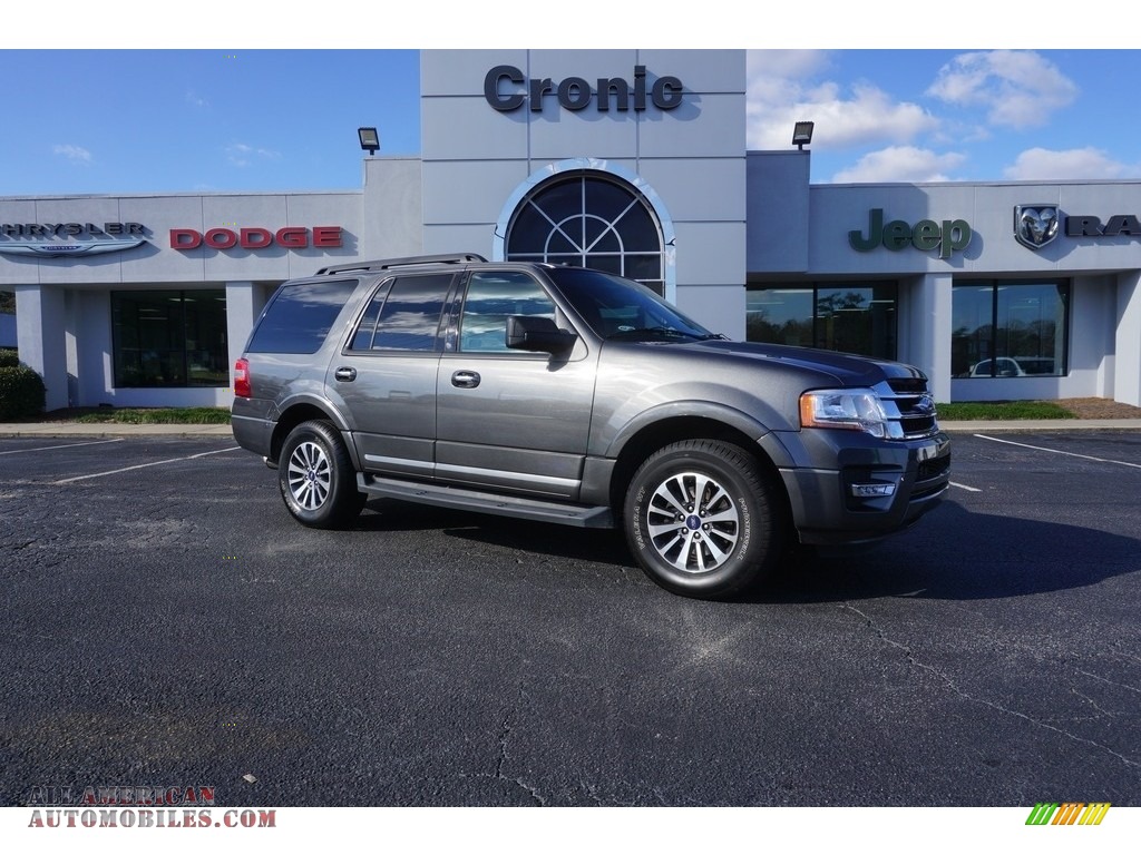 Magnetic / Ebony Ford Expedition XLT