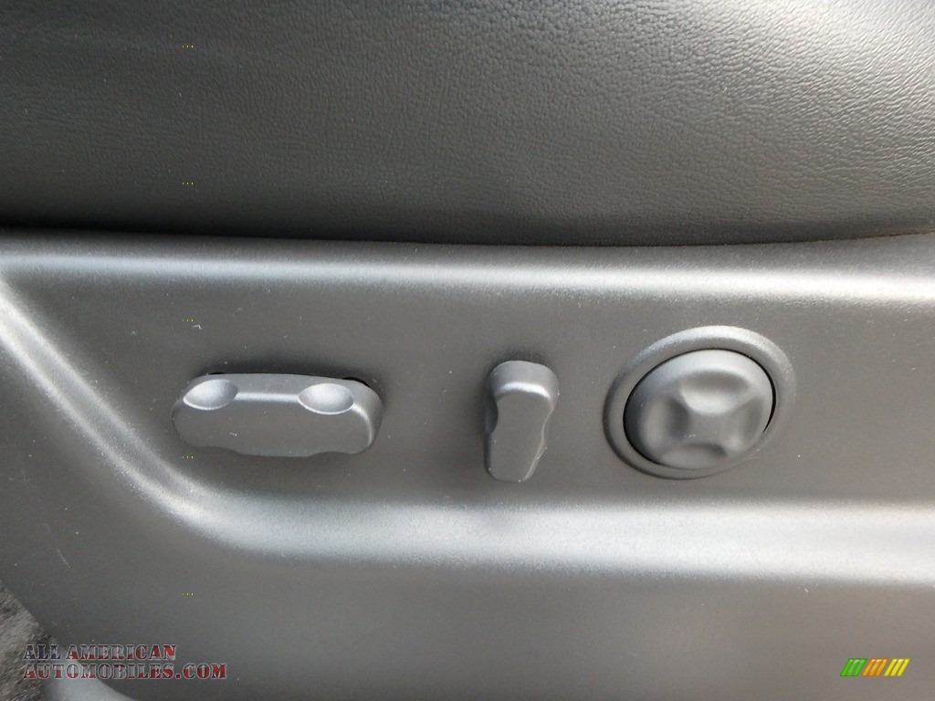 2012 Escalade Premium AWD - Radiant Silver Metallic / Ebony/Ebony photo #23