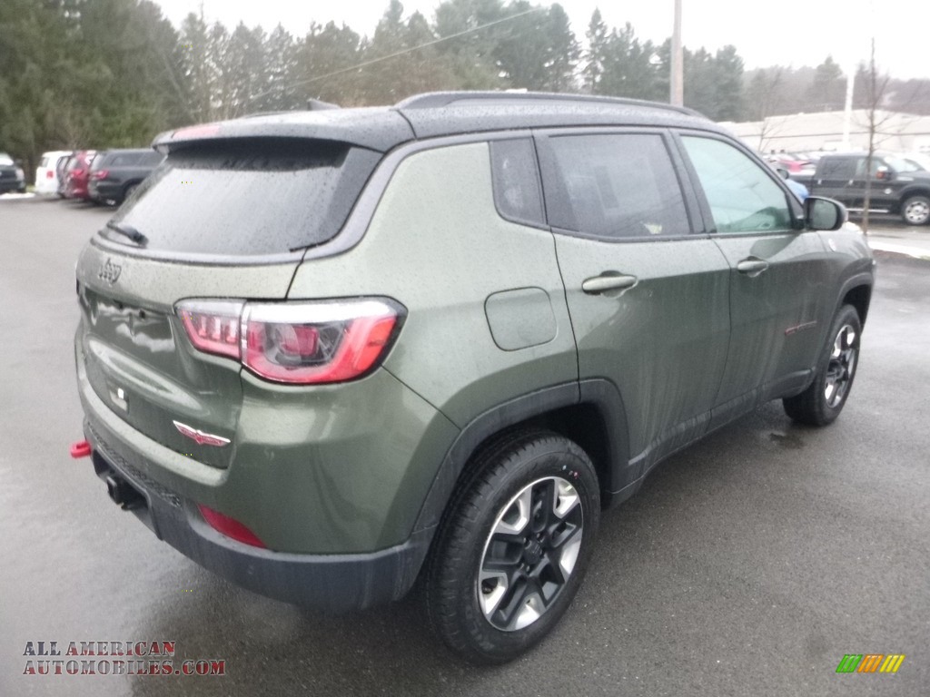 2018 Compass Trailhawk 4x4 - Olive Green Pearl / Black/Ruby Red photo #5