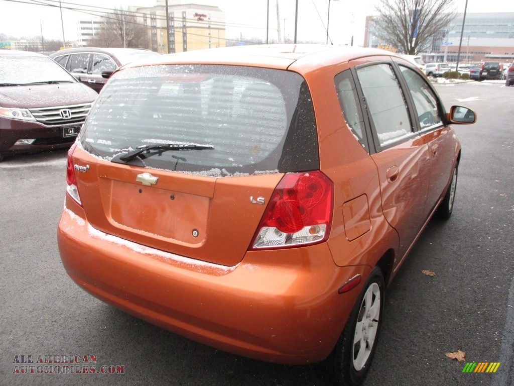 2007 Aveo 5 LS Hatchback - Spicy Orange / Charcoal Black photo #5