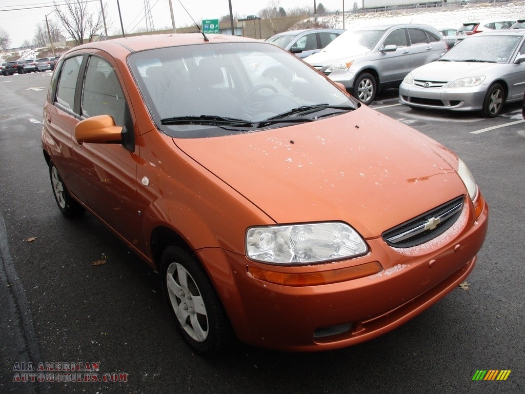 2007 Aveo 5 LS Hatchback - Spicy Orange / Charcoal Black photo #7