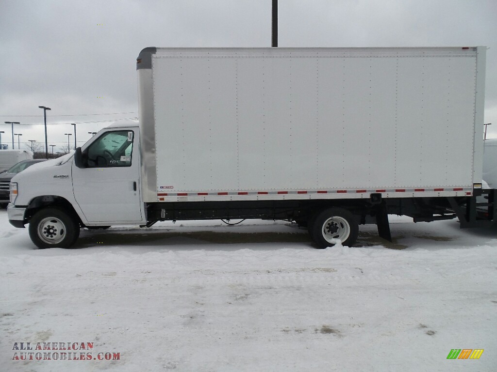 2018 E Series Cutaway E450 Commercial Moving Truck - Oxford White / Medium Flint photo #2