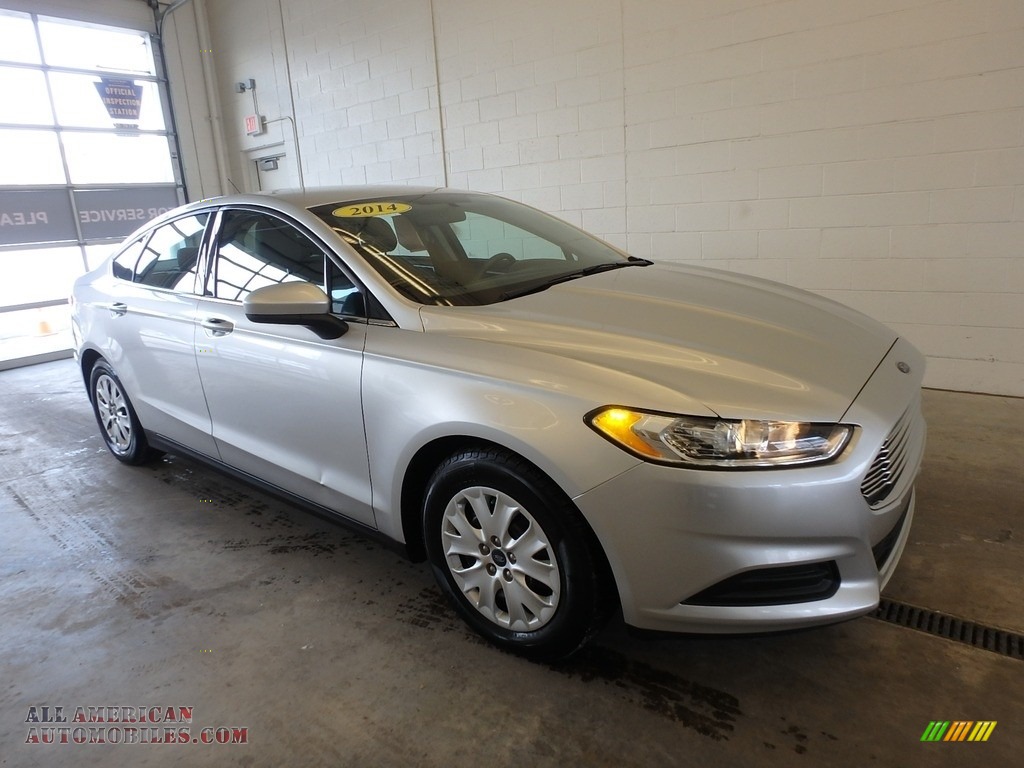 Ingot Silver / Earth Gray Ford Fusion S