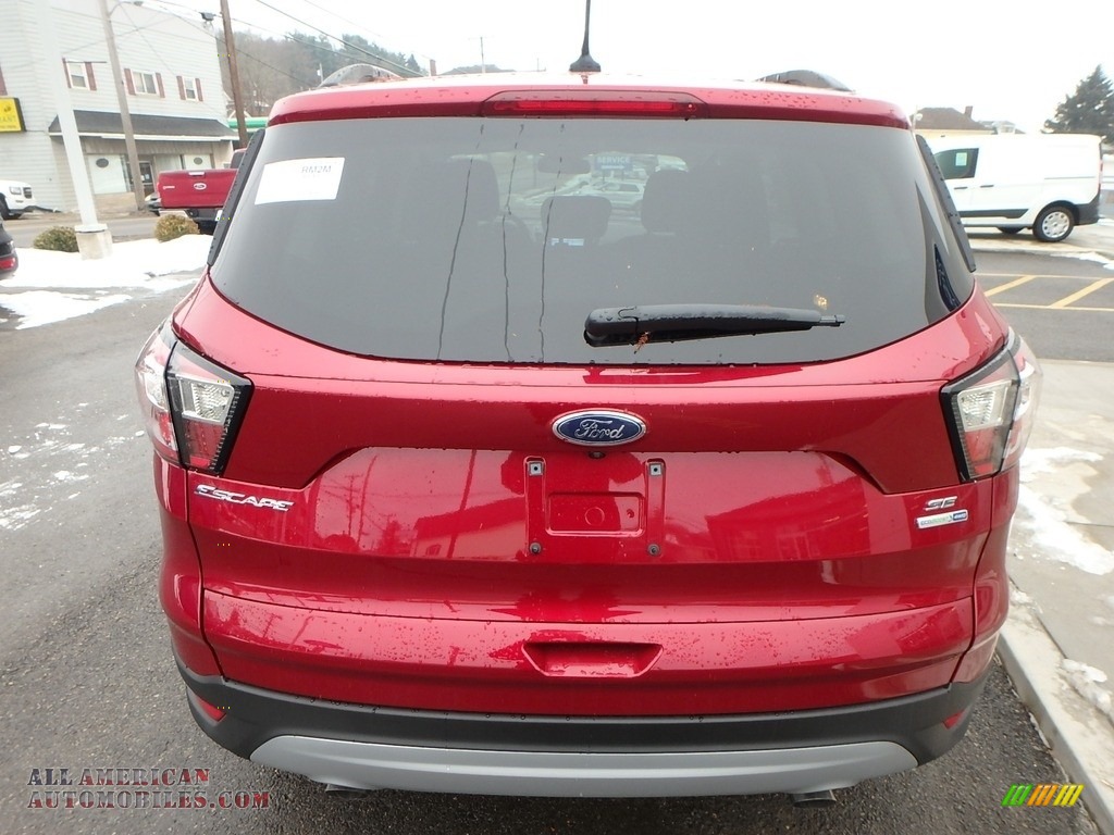 2018 Escape SE 4WD - Ruby Red / Charcoal Black photo #6