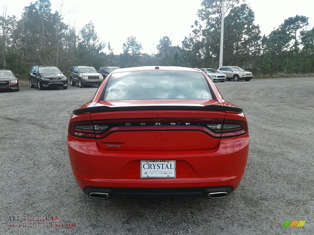 2018 Charger SXT - Torred / Black photo #4
