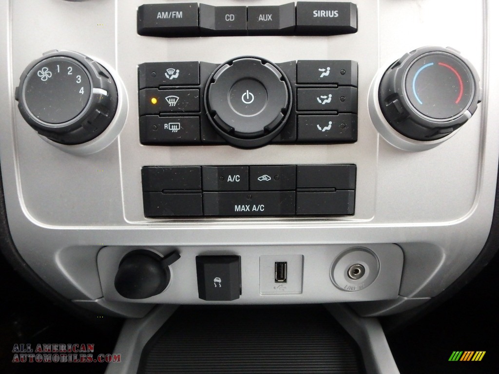2010 Mariner I4 4WD - Ingot Silver Metallic / Black photo #27