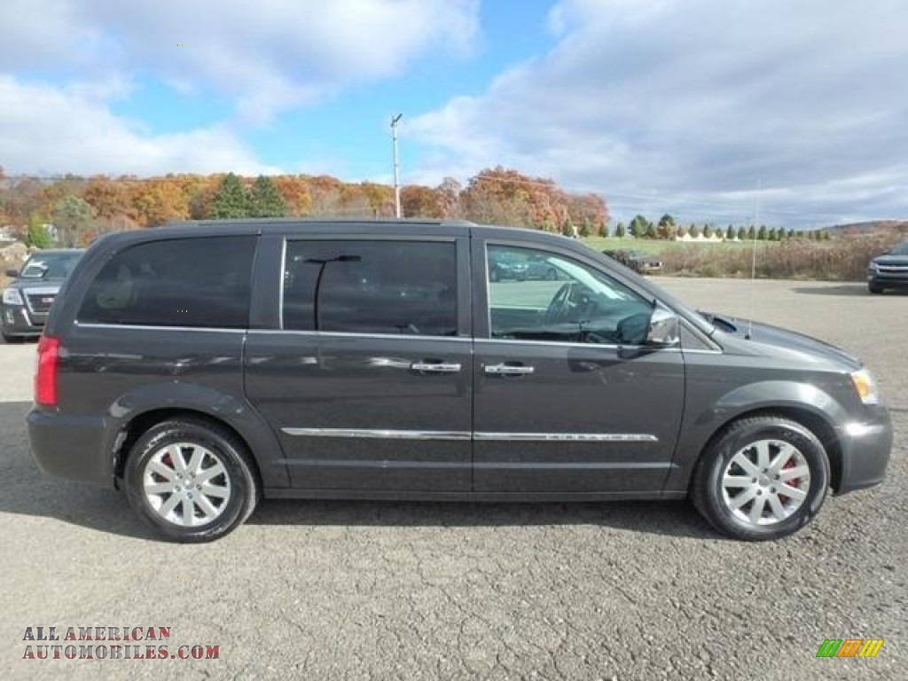 2012 Town & Country Touring - L - Dark Charcoal Pearl / Black/Light Graystone photo #7
