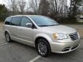 Chrysler Town & Country Limited Cashmere Pearl photo #4