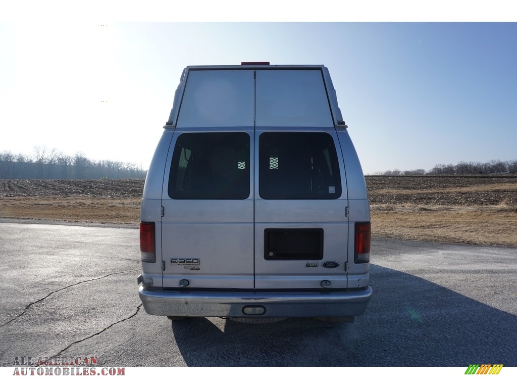 2011 E Series Van E350 XLT Passenger - Ingot Silver Metallic / Medium Flint photo #10
