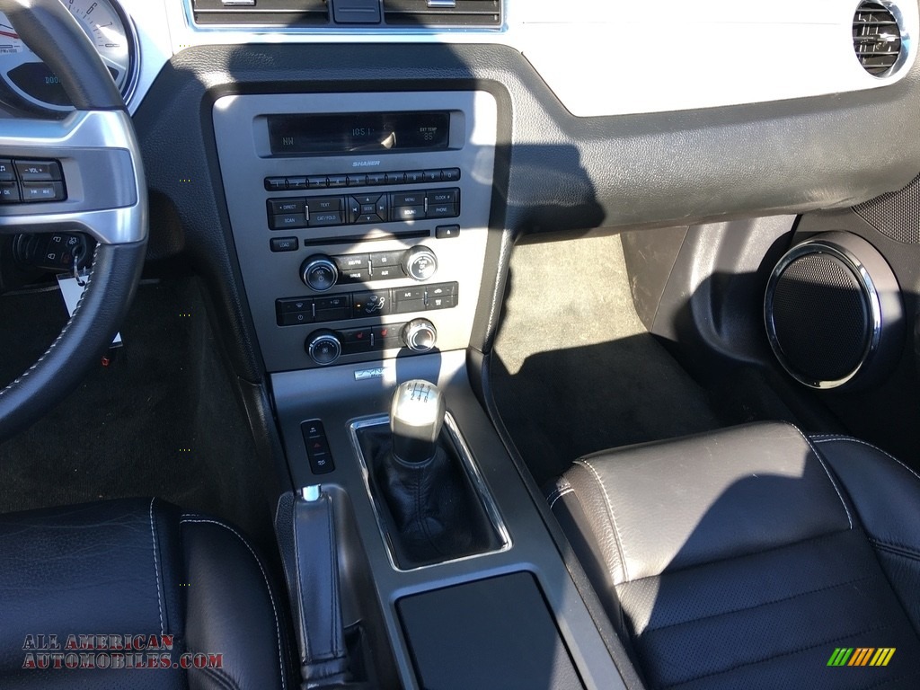 2012 Mustang V6 Convertible - Grabber Blue / Charcoal Black photo #18