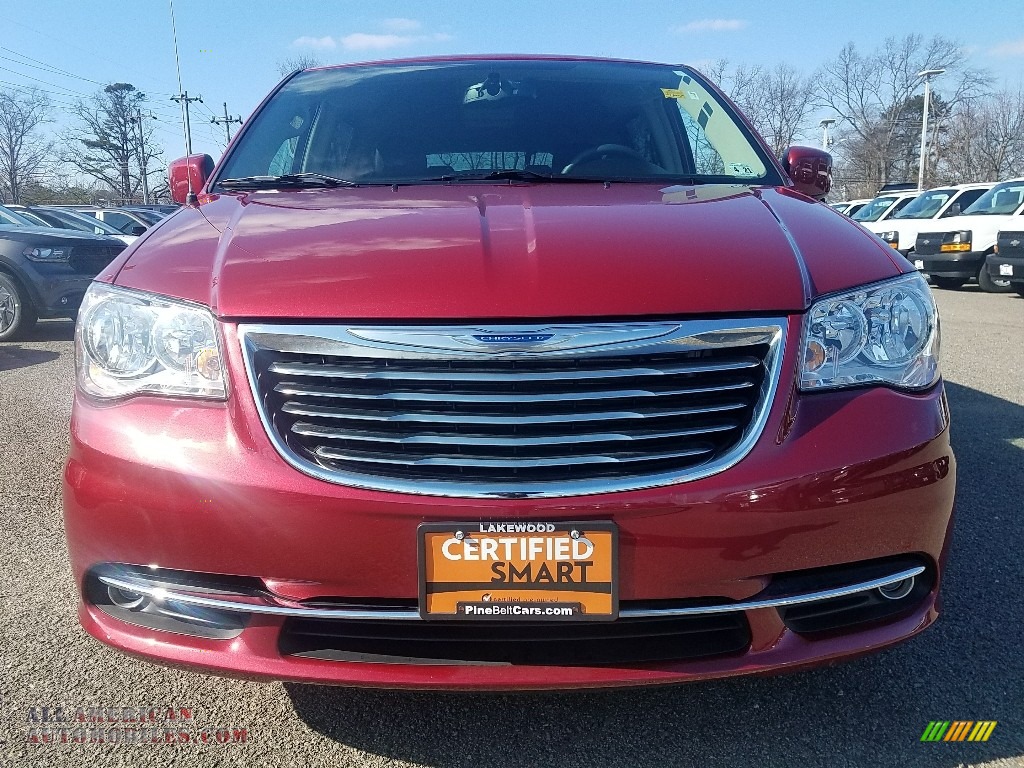 2016 Town & Country Touring - Deep Cherry Red Crystal Pearl / Black/Light Graystone photo #2