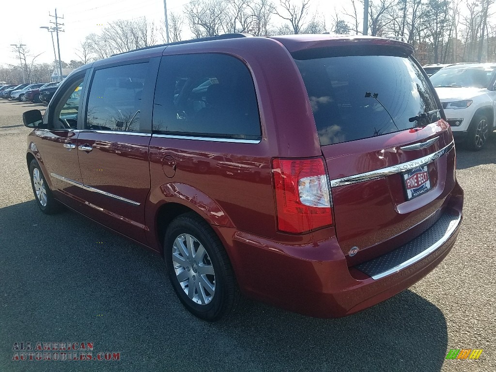 2016 Town & Country Touring - Deep Cherry Red Crystal Pearl / Black/Light Graystone photo #5