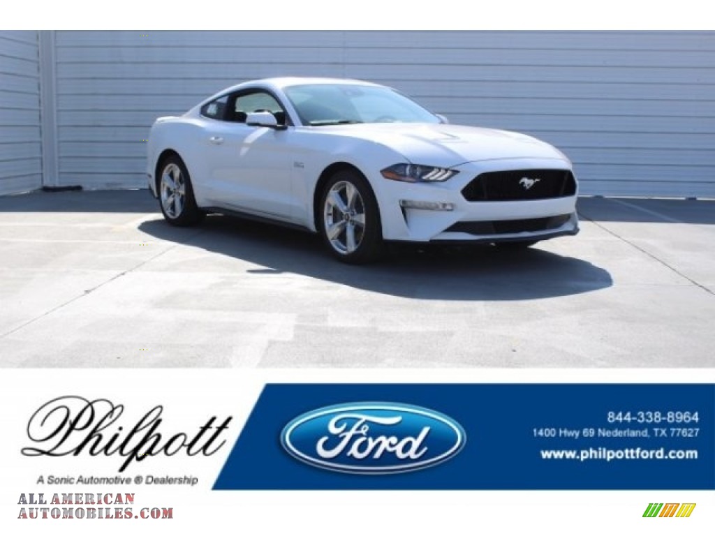 Oxford White / Ebony Ford Mustang GT Premium Fastback