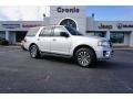 Ford Expedition XLT Ingot Silver photo #1