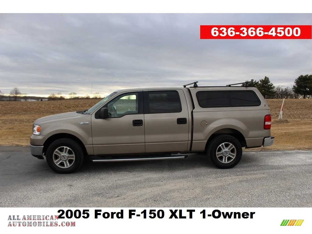 2005 F150 XLT SuperCrew - Arizona Beige Metallic / Tan photo #1