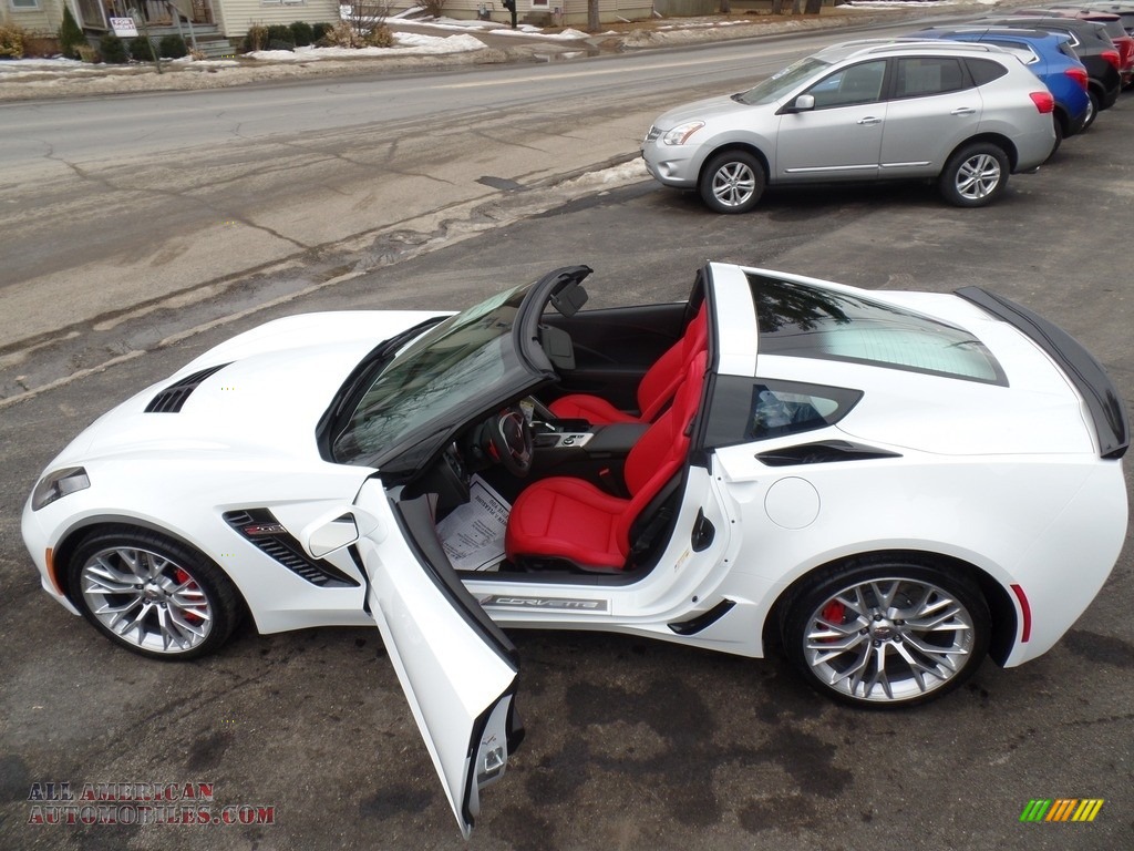 2019 Corvette Z06 Coupe - Arctic White / Adrenaline Red photo #17