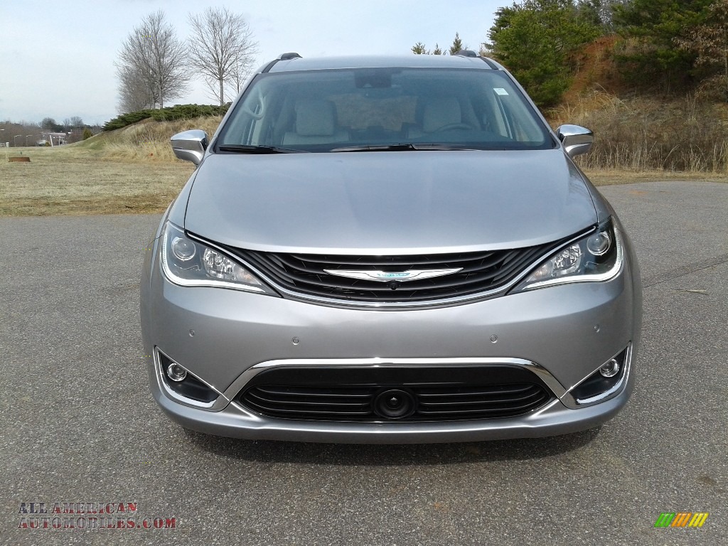 2018 Pacifica Hybrid Limited - Billet Silver Metallic / Black/Alloy photo #3