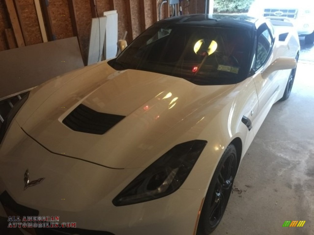 Arctic White / Adrenaline Red Chevrolet Corvette Stingray Coupe