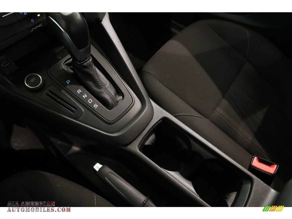 2015 Focus SE Sedan - Ruby Red Metallic / Charcoal Black photo #11