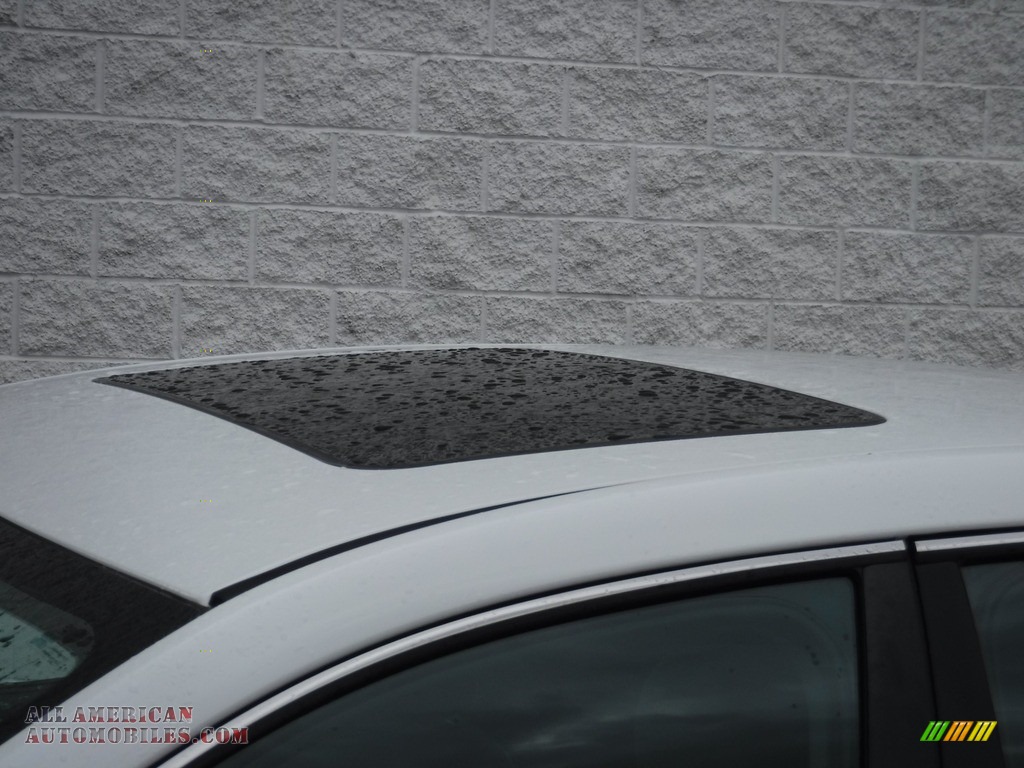 2012 Impala LT - Summit White / Gray photo #4