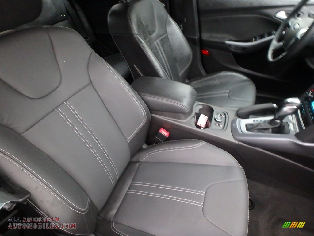 2014 Focus Titanium Hatchback - Tuxedo Black / Charcoal Black photo #10