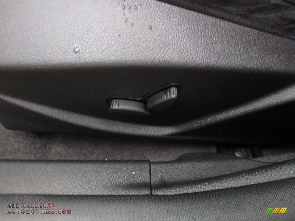 2014 Focus Titanium Hatchback - Tuxedo Black / Charcoal Black photo #20