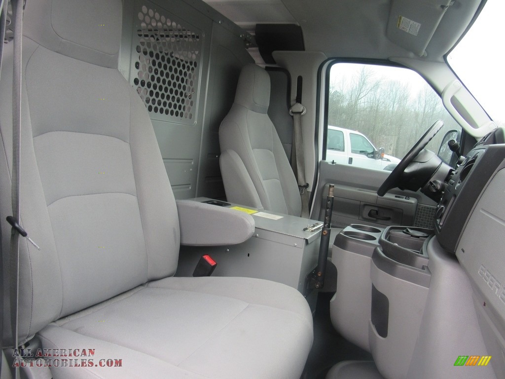 2011 E Series Van E150 Commercial - Oxford White / Medium Flint photo #19