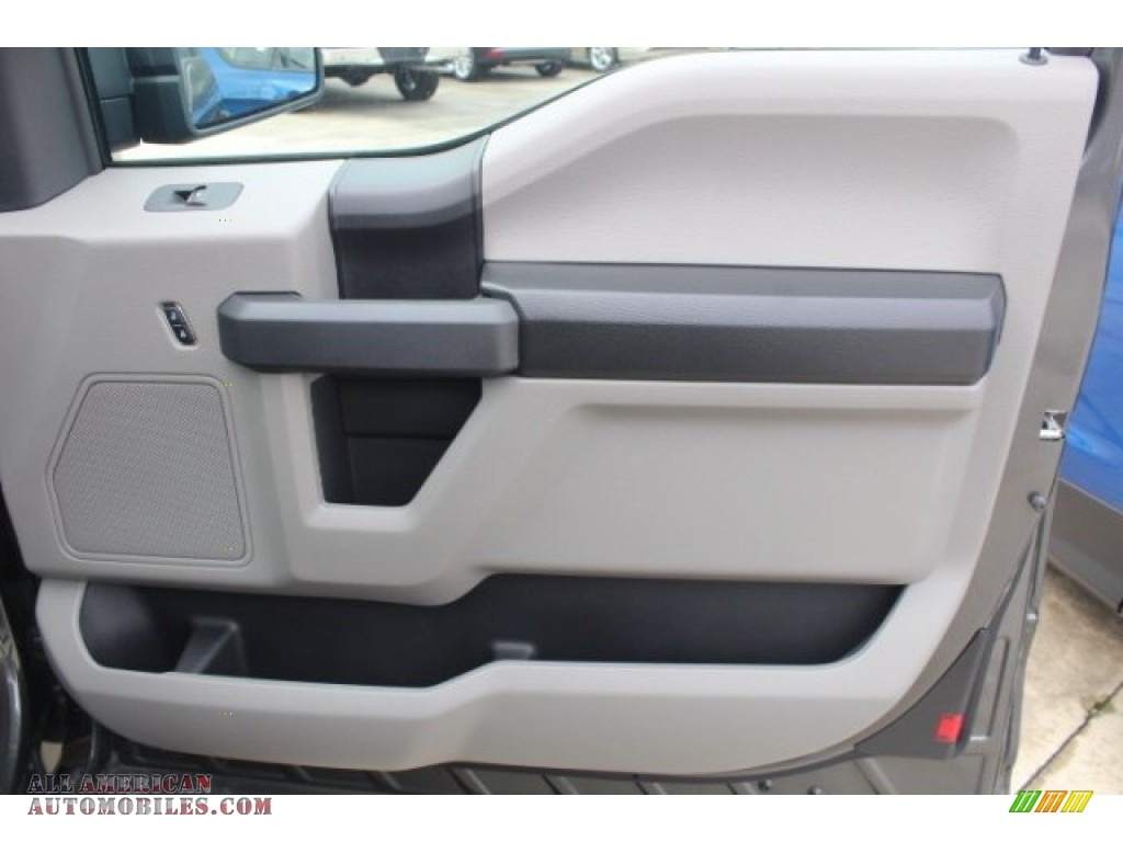 2018 F150 XL SuperCab - Magnetic / Earth Gray photo #26