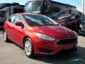 Ford Focus SE Hatch Hot Pepper Red photo #7