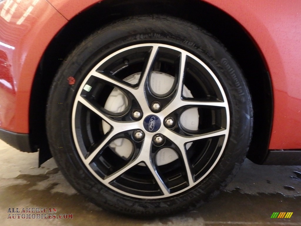 2018 Focus SEL Sedan - Hot Pepper Red / Charcoal Black photo #5