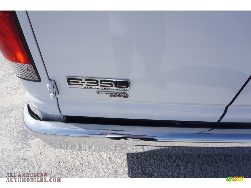 2014 E-Series Van E350 XLT Extended 15 Passenger Van - Oxford White / Medium Flint photo #23