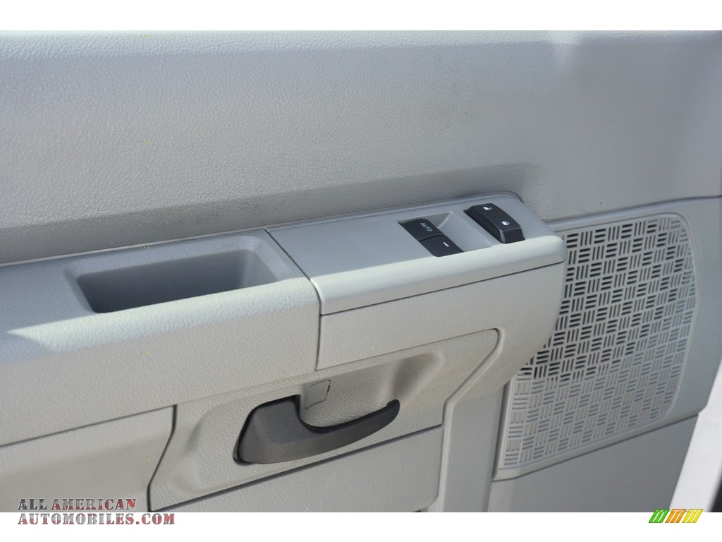 2014 E-Series Van E350 XLT Extended 15 Passenger Van - Oxford White / Medium Flint photo #25