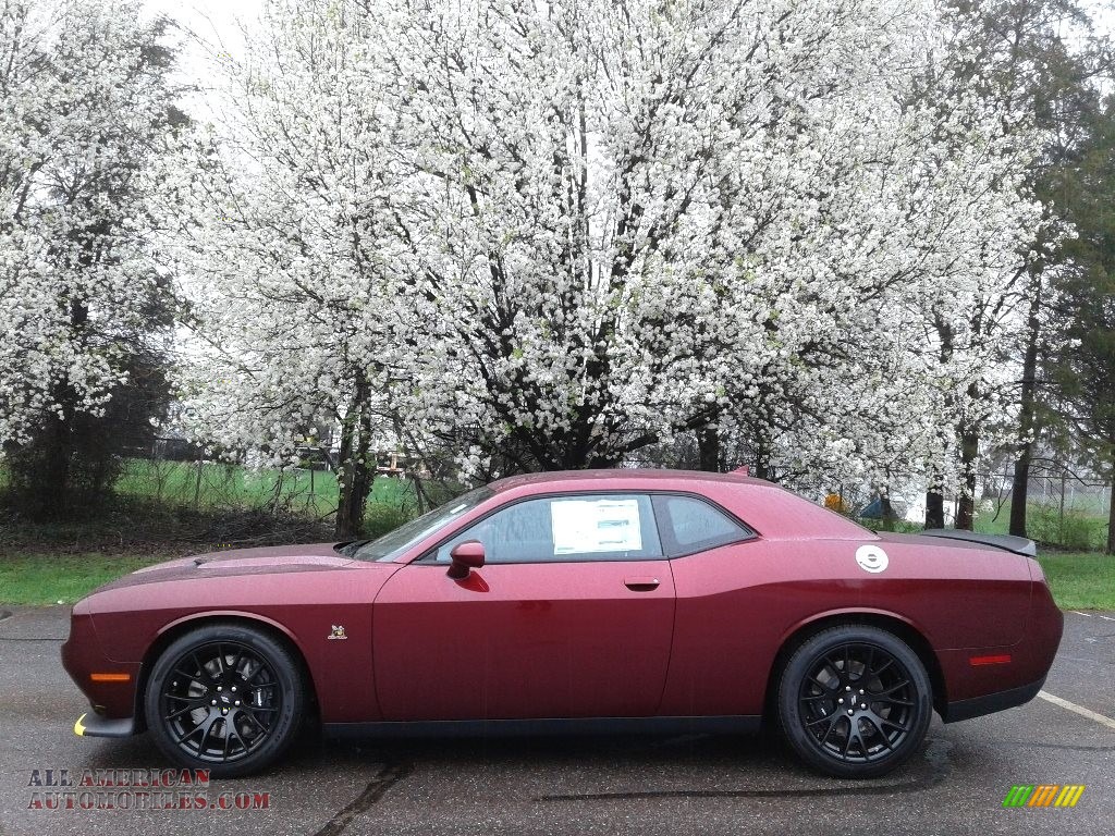 2018 Challenger R/T Scat Pack - Octane Red Pearl / Black photo #1