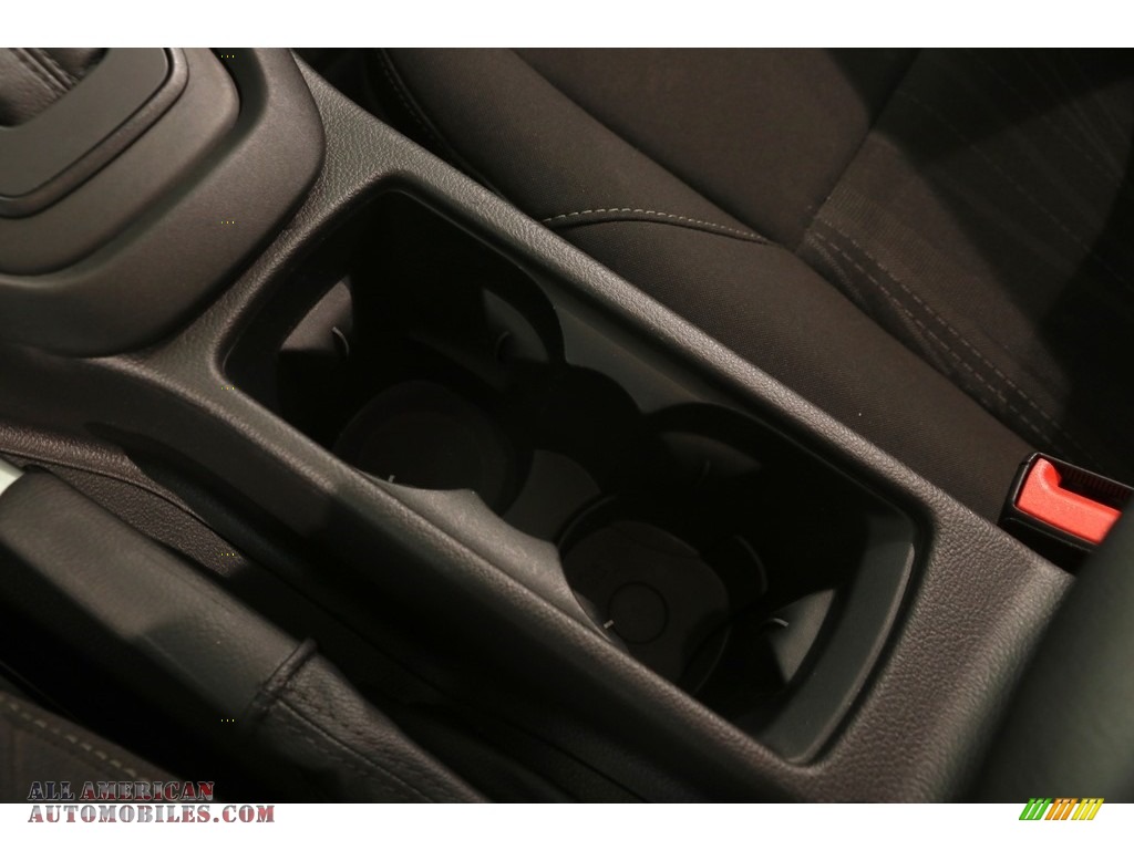 2015 Focus SE Hatchback - Magnetic Metallic / Charcoal Black photo #13