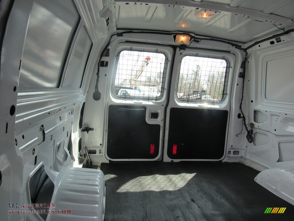2013 E Series Van E250 Cargo - Oxford White / Medium Flint photo #18