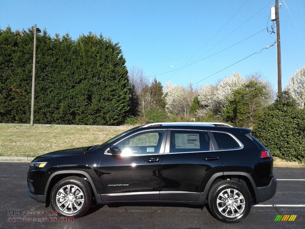 2019 Cherokee Latitude Plus - Diamond Black Crystal Pearl / Black photo #1