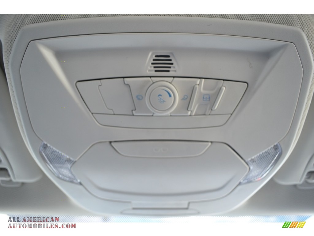 2015 Focus SE Hatchback - Magnetic Metallic / Charcoal Black photo #26