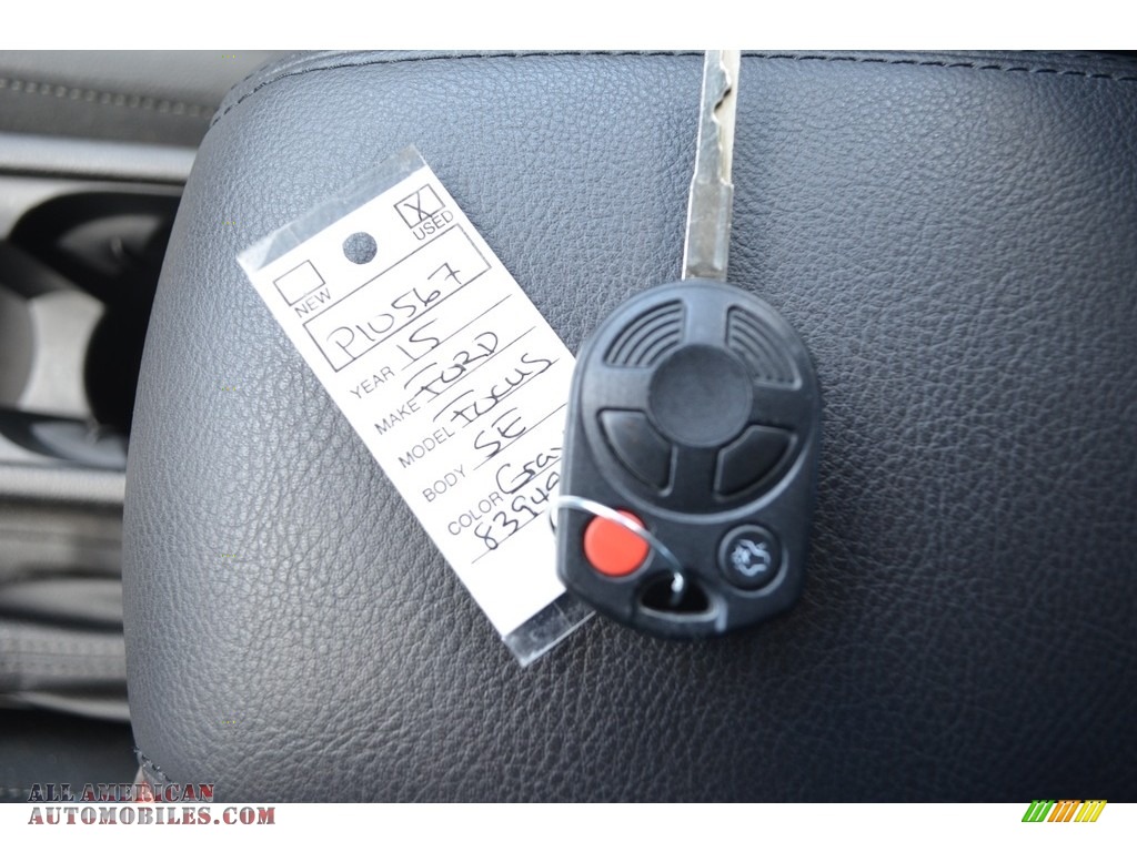 2015 Focus SE Hatchback - Magnetic Metallic / Charcoal Black photo #27