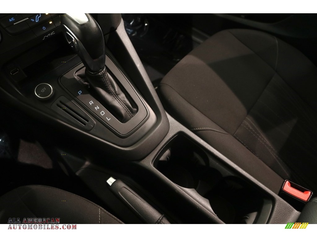 2015 Focus SE Hatchback - Tuxedo Black Metallic / Charcoal Black photo #11
