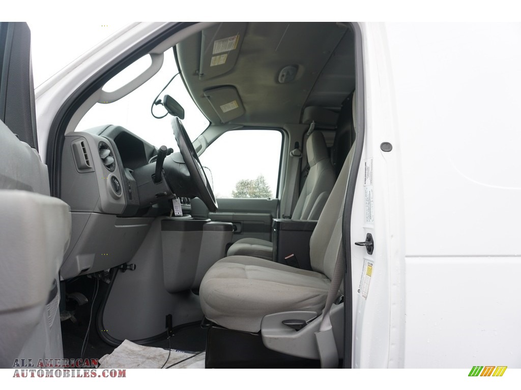 2013 E Series Van E250 Cargo - Oxford White / Medium Flint photo #29